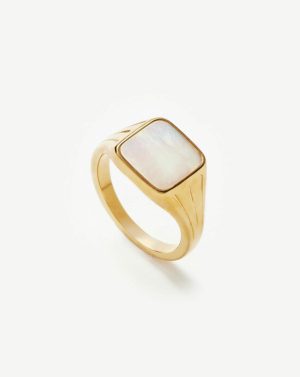 Lucy Williams Square Signet Ring Rings